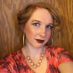 Meet your Posher, Becca